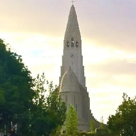 - Garden * Reykjavik